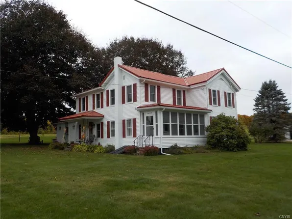 8827 Avery Rd, Baldwinsville, NY 13027