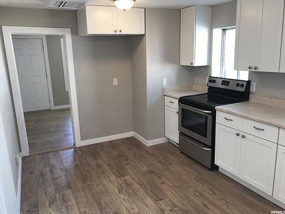 3rd image of 367 E Blaine Ave