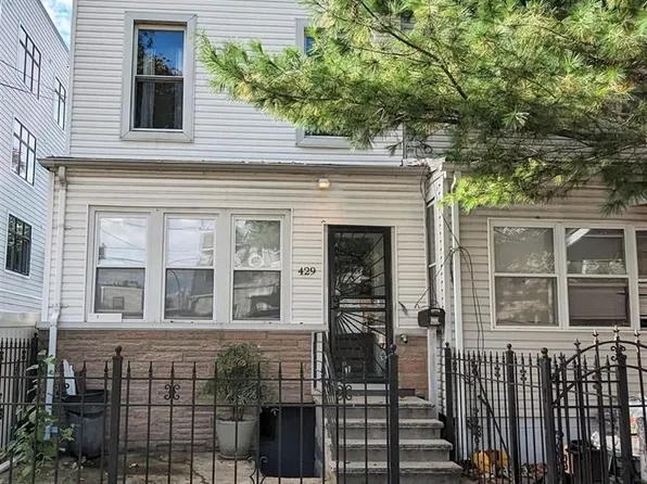 429 Mallory Avenue image 1 of 15