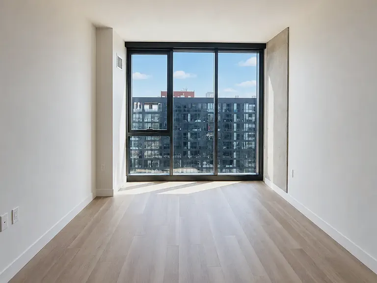 1356 W Lake St #2110 — Photo 3