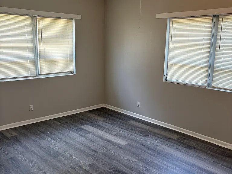 2020 E 3rd St — Photo 5