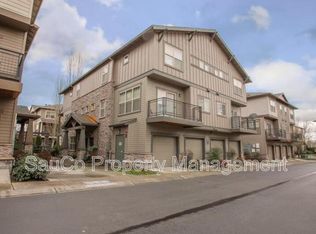 626 NE Newstead Ln, Hillsboro, OR 97006