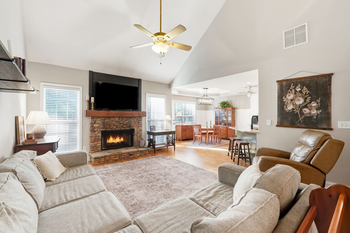 next background image