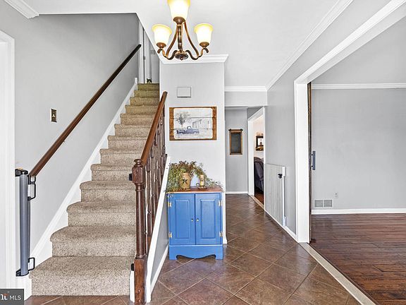 4th image of 21 Cottonwood Ct