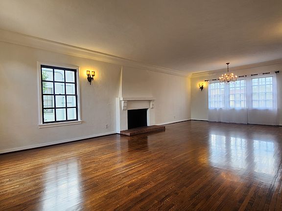 2nd image of 150 N Mansfield Ave