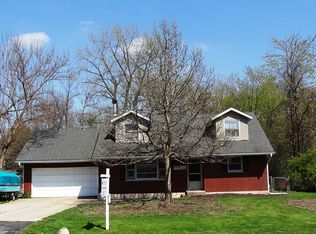 1921 Charles Ln, Aurora, IL 60505