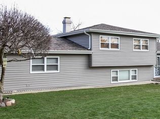 341 Council Trl, Lake In The Hills, IL 60156