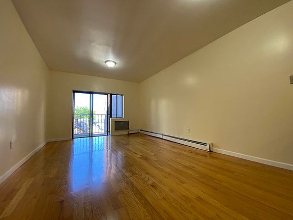 2nd image of 400 Ocean Pkwy APT 4C