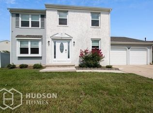 35 Sleepy Hollow Ln, Sicklerville, NJ 08081