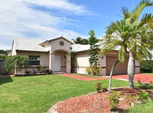 15981 SW 73rd St, Miami, FL 33193