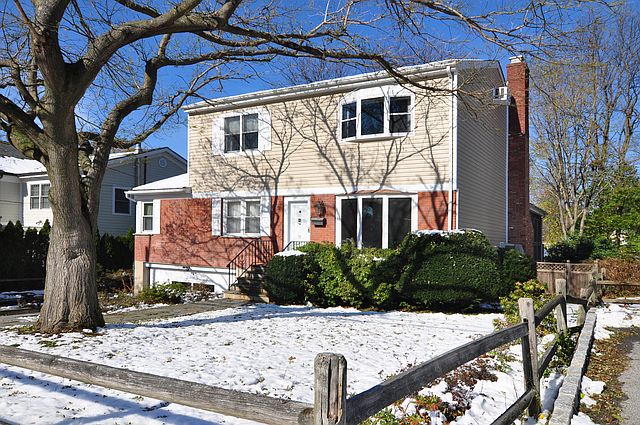 1st image of 90 Wood Ave