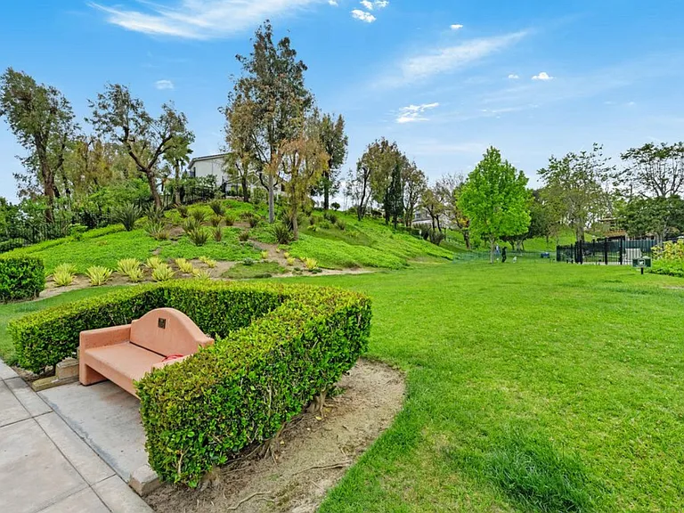 25 Coronado Ct — Photo 9