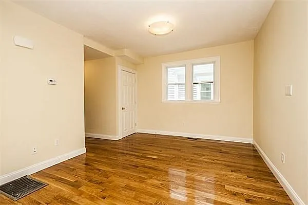 18 Cottage Park Ave #1A — Photo 5