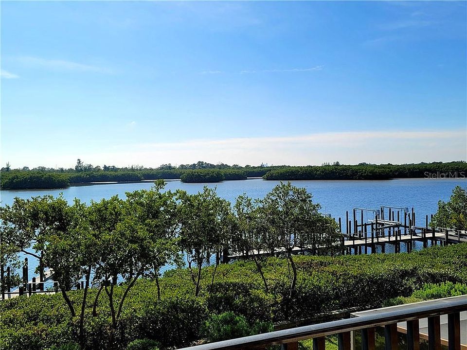 1st image of 1032 Paseo Del Rio NE #1032
