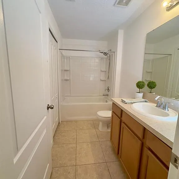 1335 Priory Cir — Photo 15