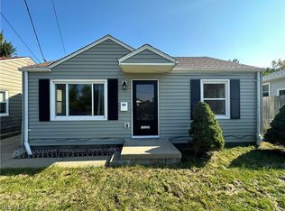 13325 Thornhope Rd, Cleveland, OH 44135