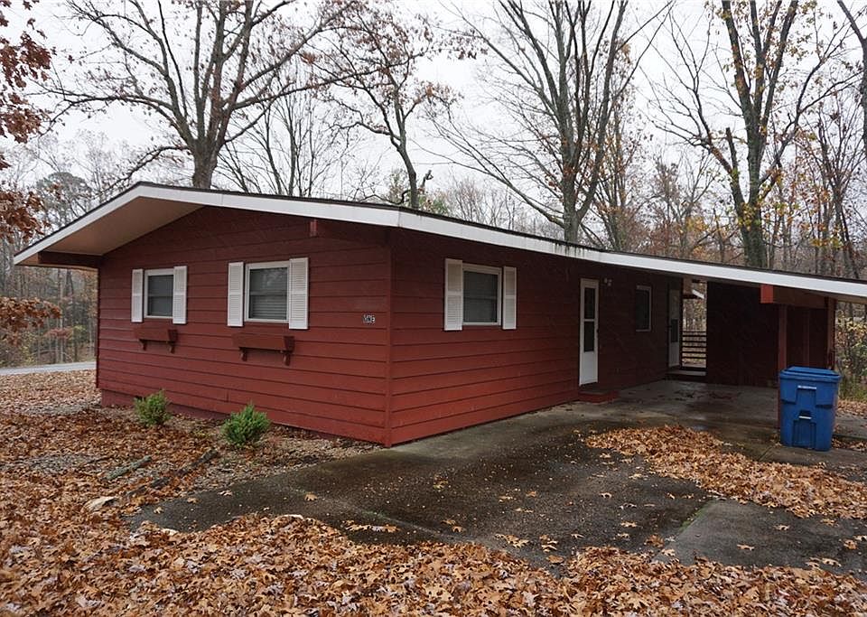 1st image of 1 Evesham Ln