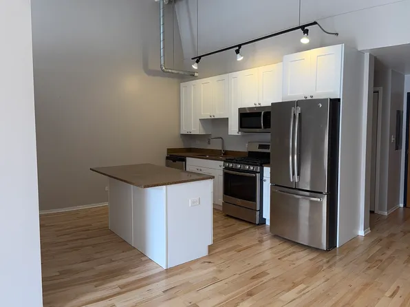 2000 S Michigan Ave APT 312, Chicago, IL 60616