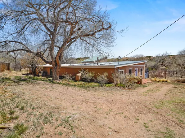 440 Los Pinos Rd, Santa Fe, NM 87507