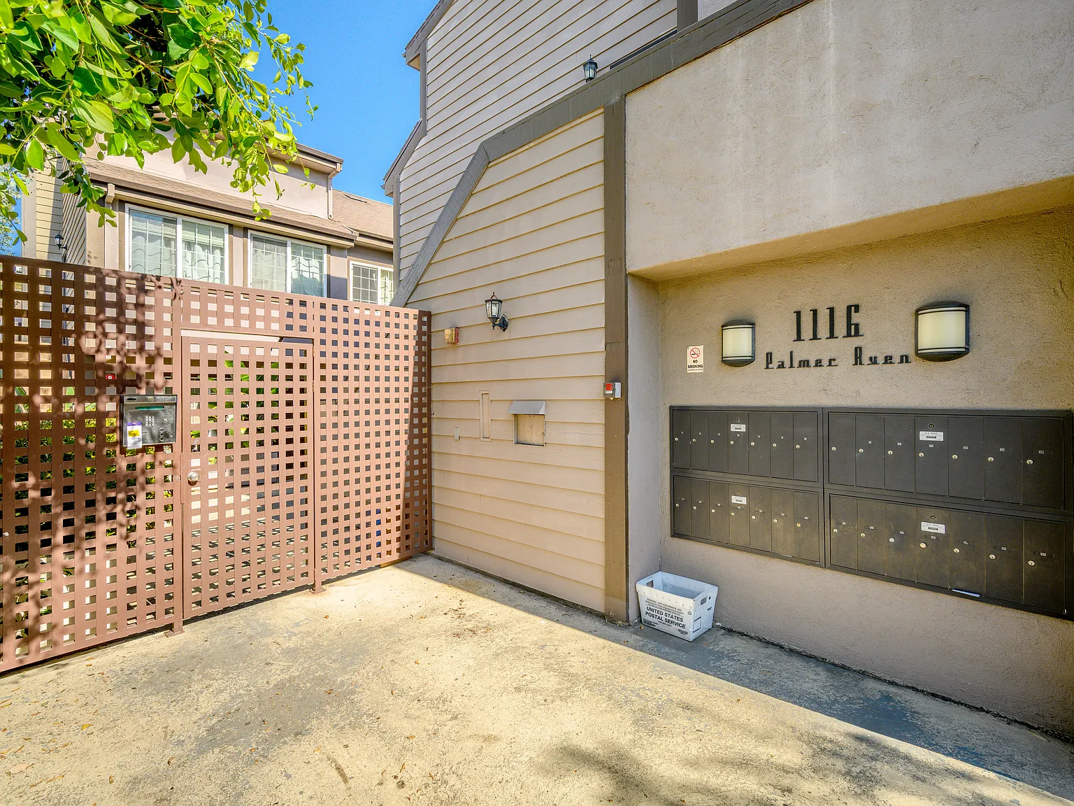 1 bed, 610 sqft, $2,200 — Photo 2
