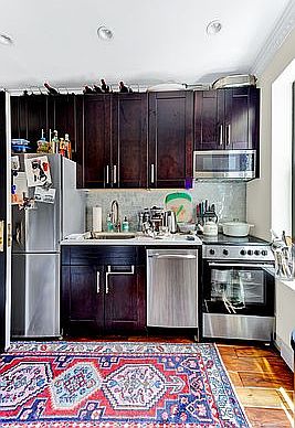 4th image of 100 Christopher St #6A