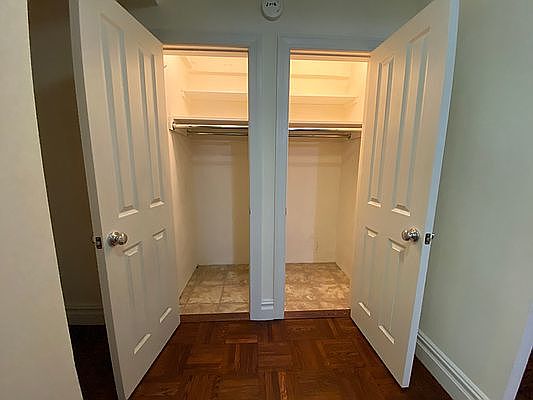 3rd image of 150 E 56th St APT 4F