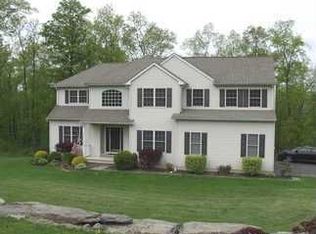 5 Johnathan Ln, Lafayette, NJ 07848