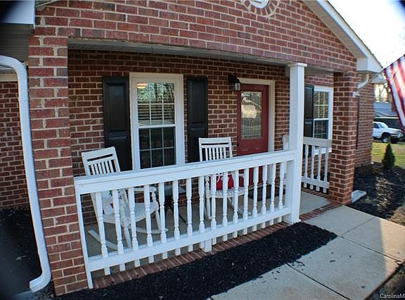 3rd image of 7406 Summitt Dr #26