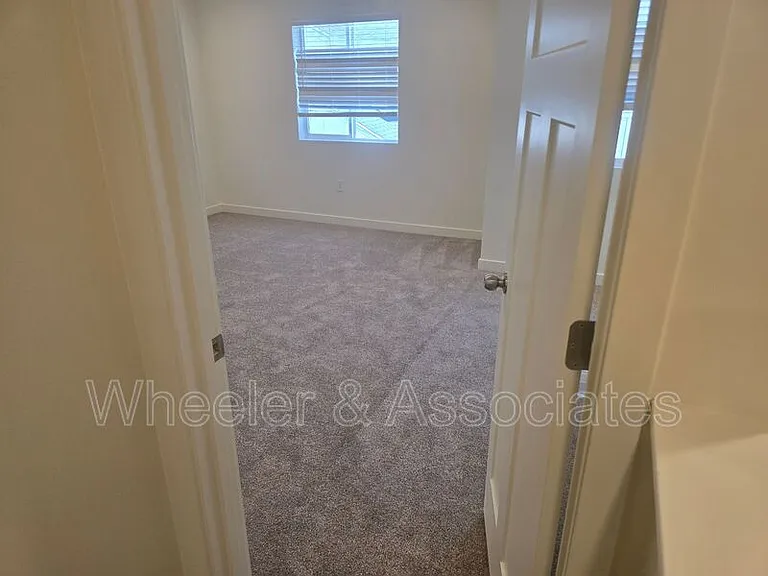448 W 1080 S — Photo 12