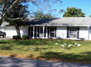 1127 De Leo Dr, Sarasota, FL 34243