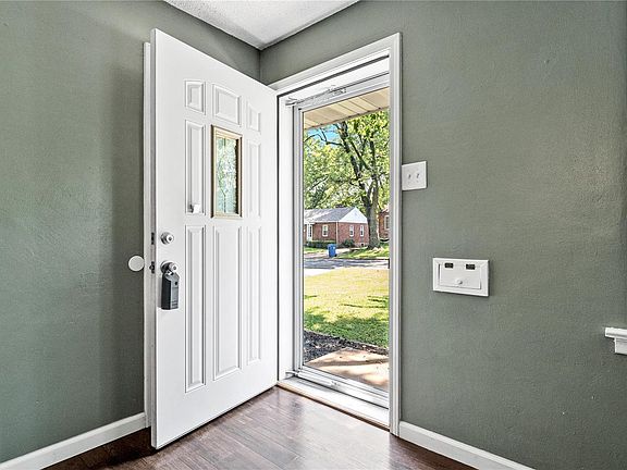 4th image of 749 N Castello St