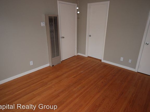 3rd image of 201 27th St APT 01