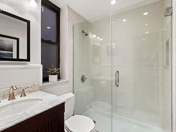 5th image of 41 W 72nd St APT 4H