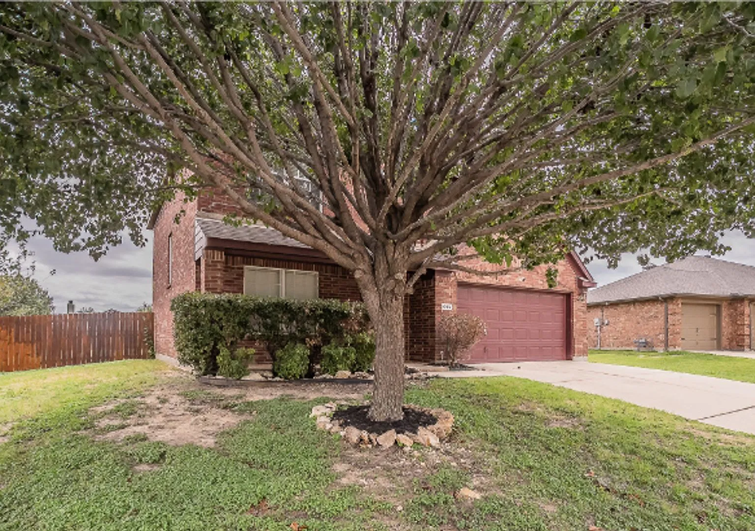 605 Creek Point Drive, Saginaw, TX 76179 — Photo 2