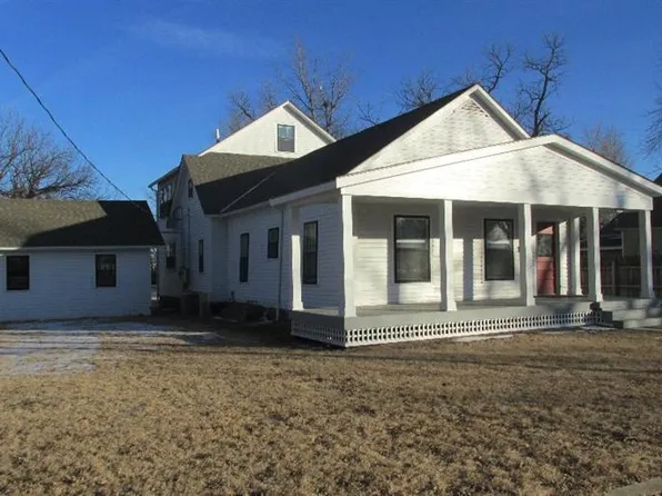 708 N Cedar St, Abilene, KS 67410