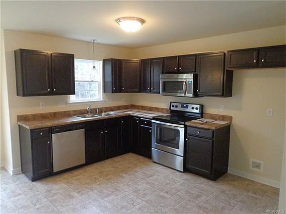 2nd image of 21014 Baileys Grove Ct