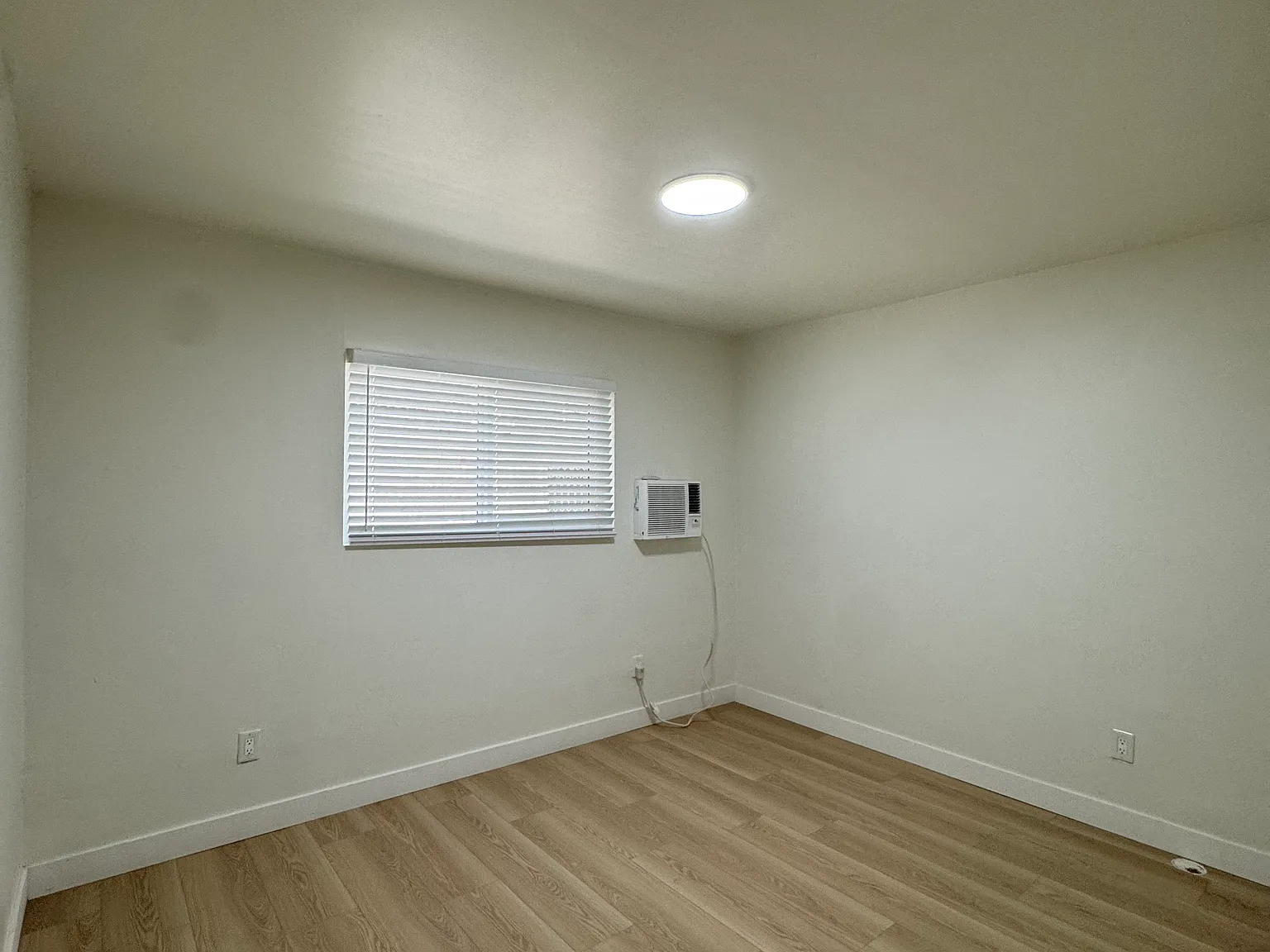2 bed, 865 sqft, $2,750 — Photo 3