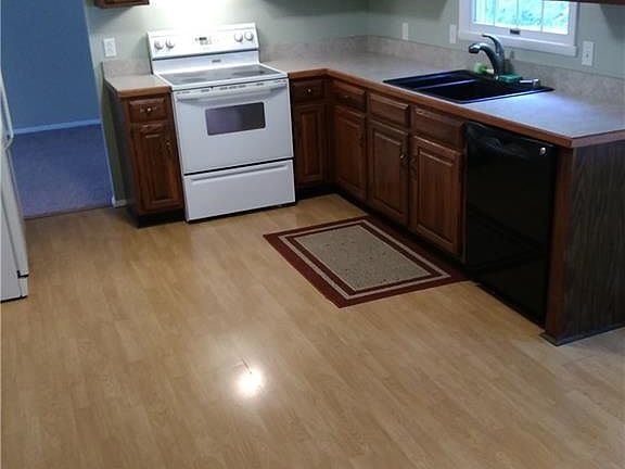 5th image of 68 Meadowlark Dr