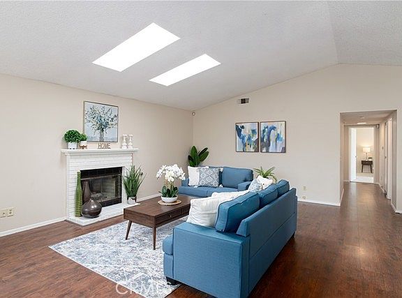 4th image of 2142 Garden Drive