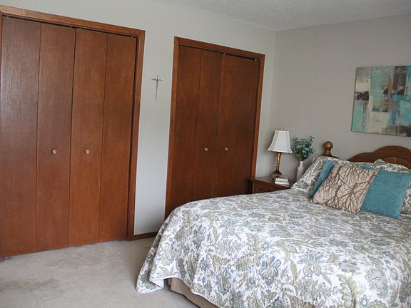 2nd image of 2009 Pamela Dr