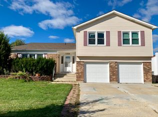 1924 Cove Ln, Glendale Heights, IL 60139