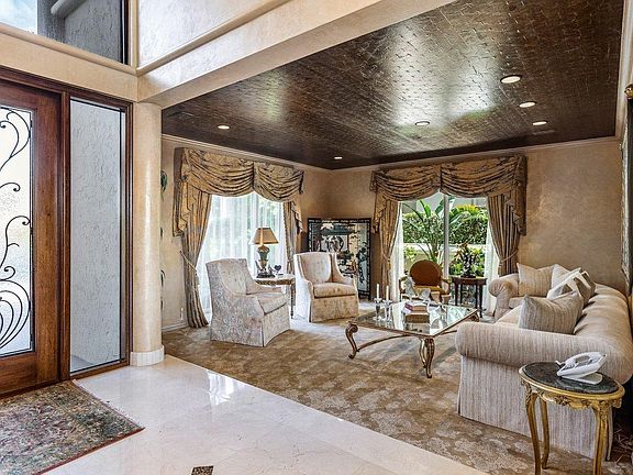 Home For Sale In The Sanctuary