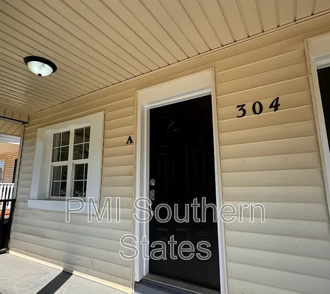 304 N Leach St — Photo 3
