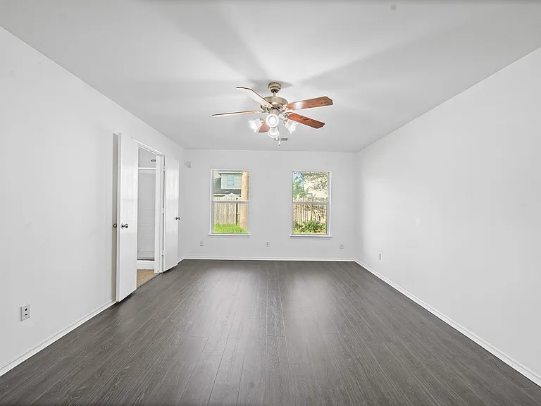 7207 Highland Oak Ct — Photo 17