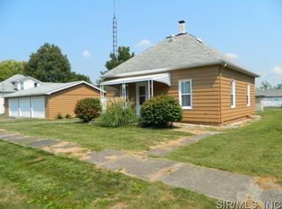 348 E Allen Ave, Witt, IL 62094