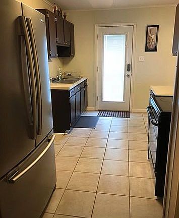 4th image of 319 Karen Dr