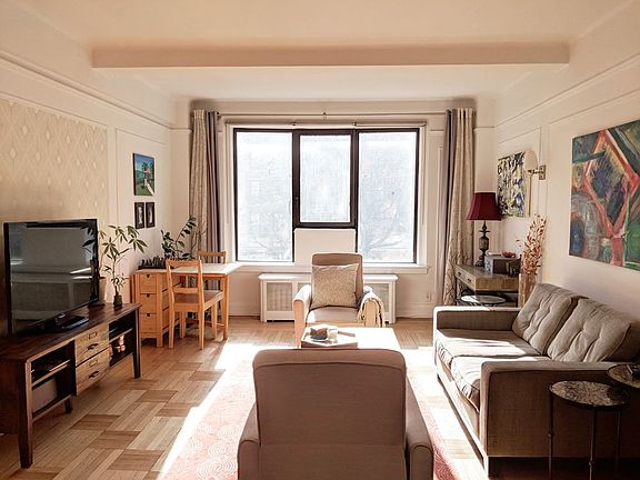 4th image of 2681 Broadway #3G