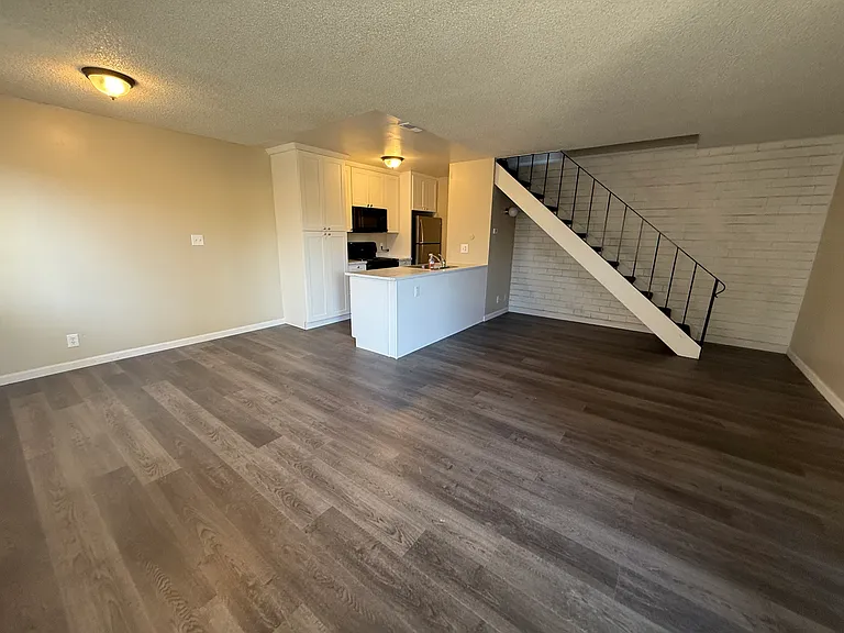 434 E Bianchi Rd #3 — Photo 20