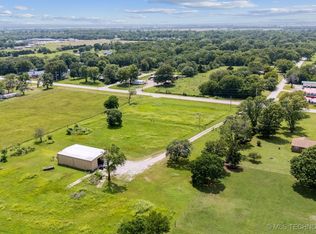 611 S Ash St, Nowata, OK 74048