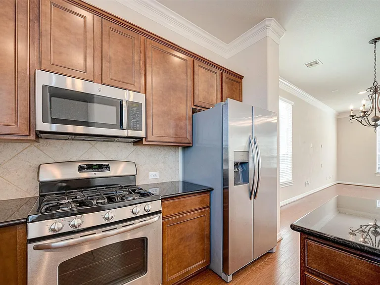3302 Clearview Cir — Photo 21